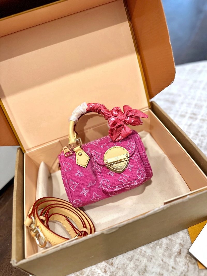 Crossbody bag from Apple