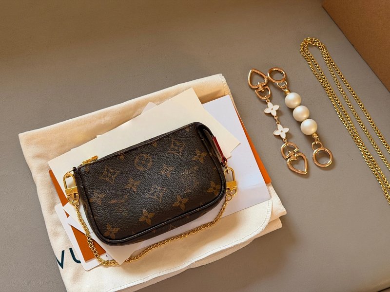 Crossbody bag from Apple