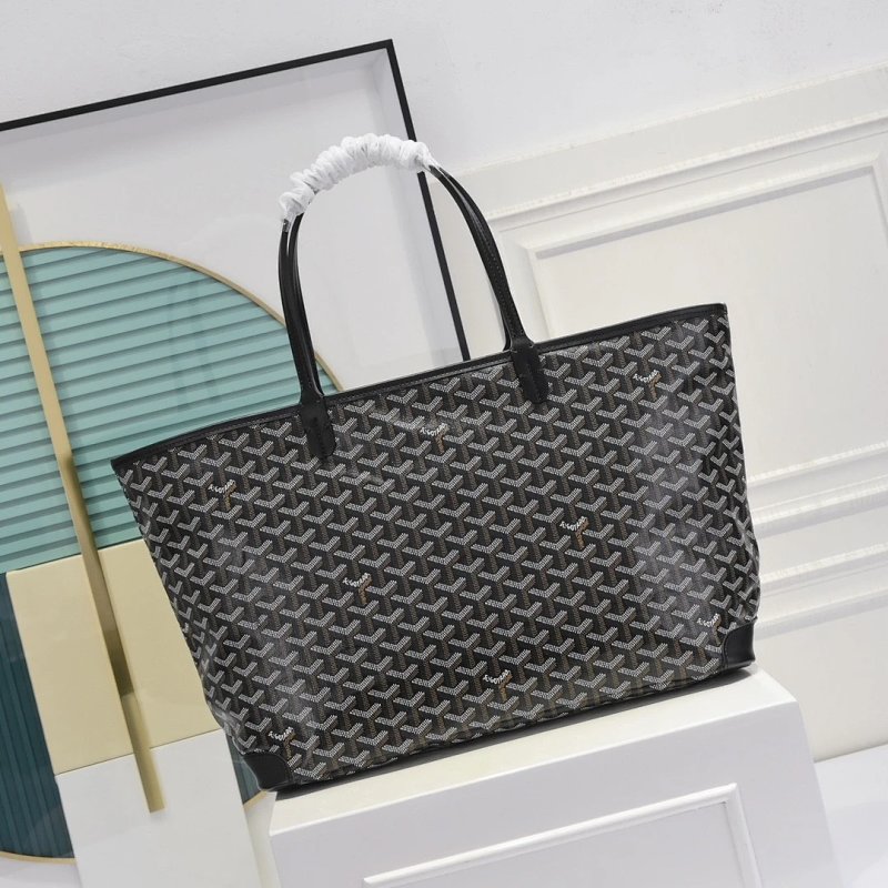 Shopping bag from Apple