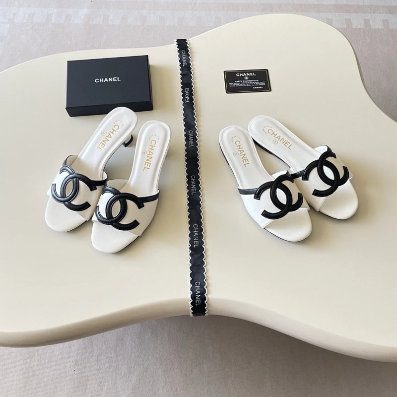 Chanel slides
