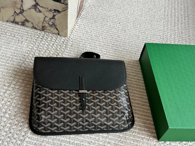 Goyard messenger bag