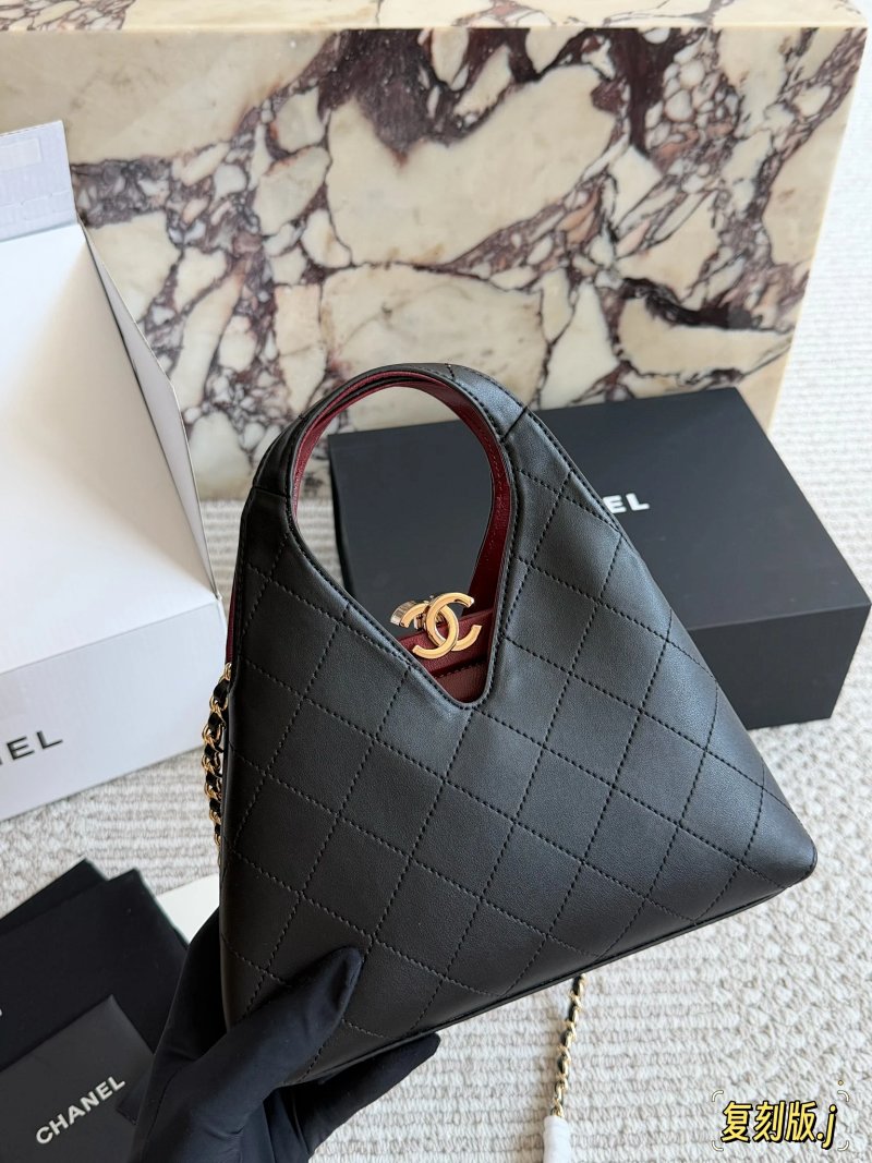 Chanel shoulder bag