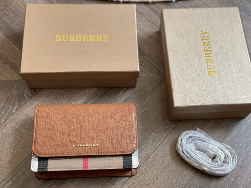 Crossbody bag from Apple