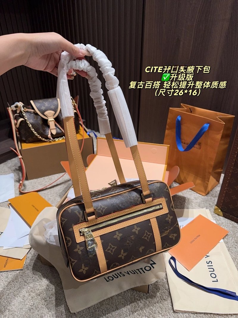 Shoulder bag from Apple