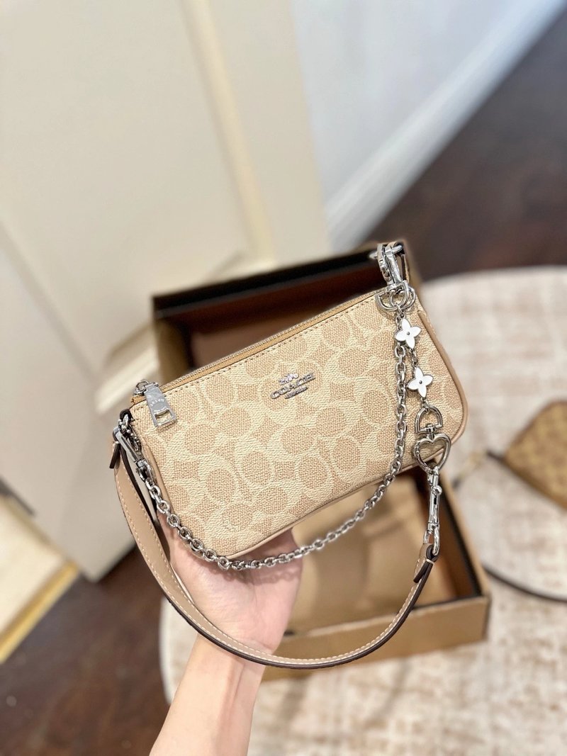 Coach Nolita19