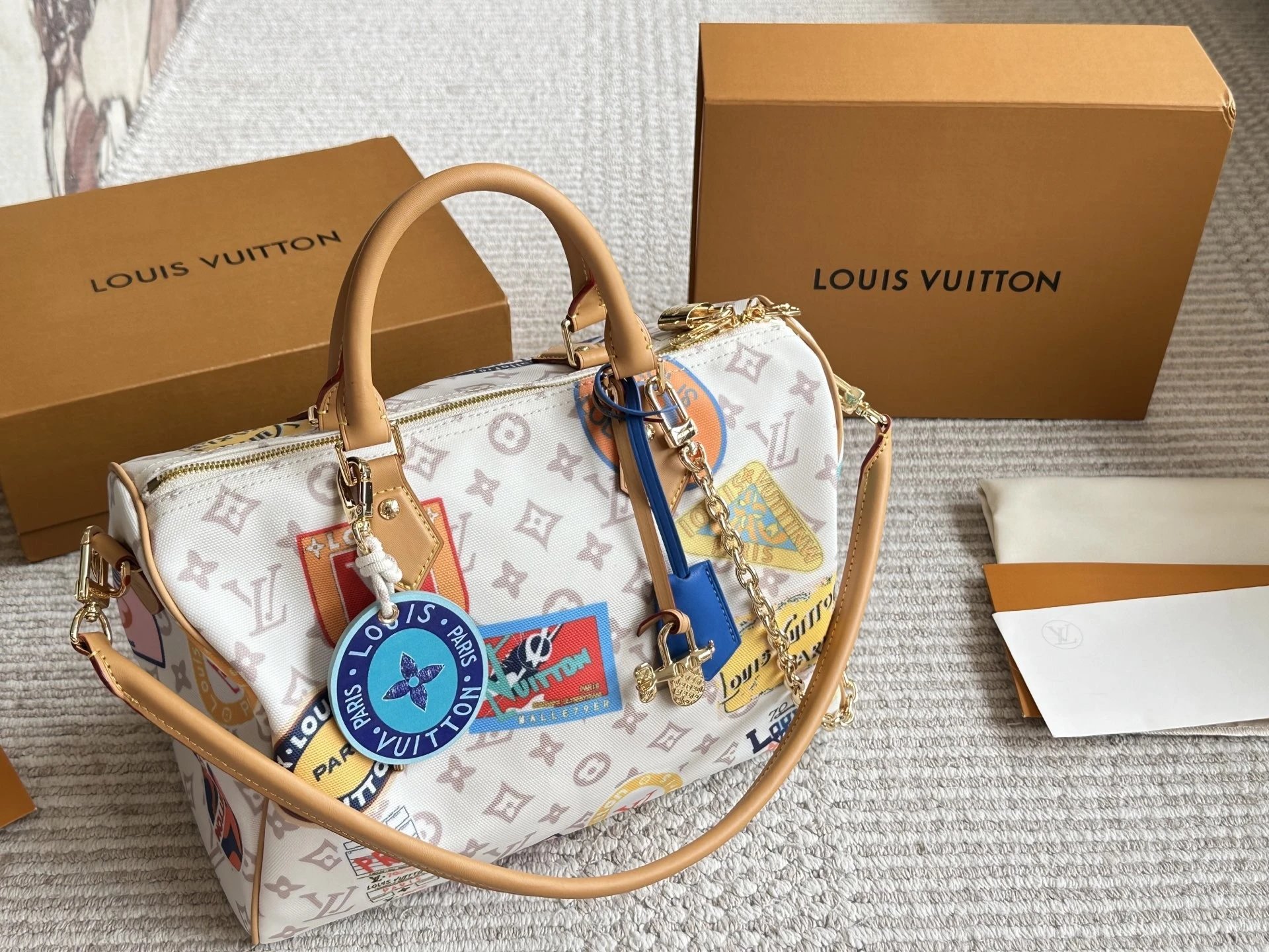 L* High-quality new L-patterned used Speedy 30cm graffiti pillow bag/crossbody travel bag