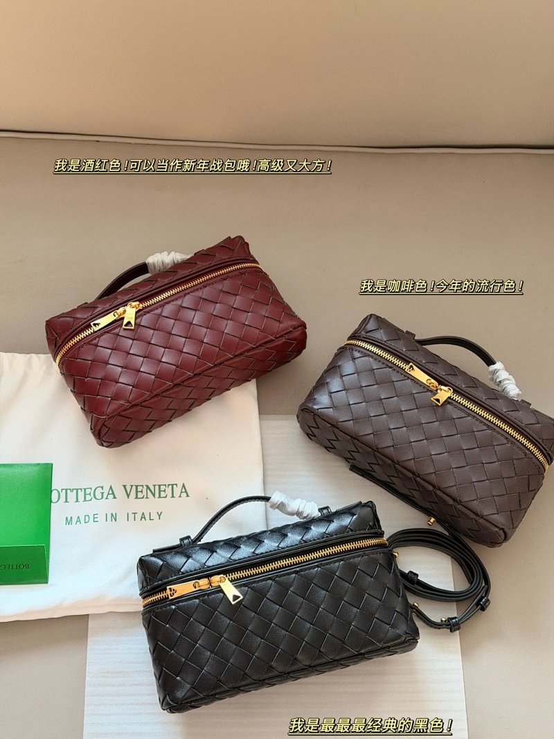 Crossbody bag from Apple