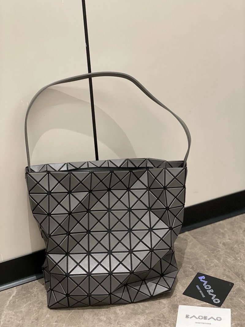 Shopping bag from Apple