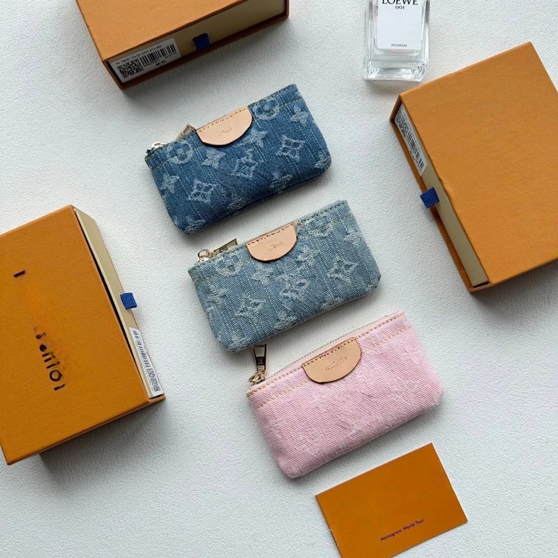Coin purse from Apple