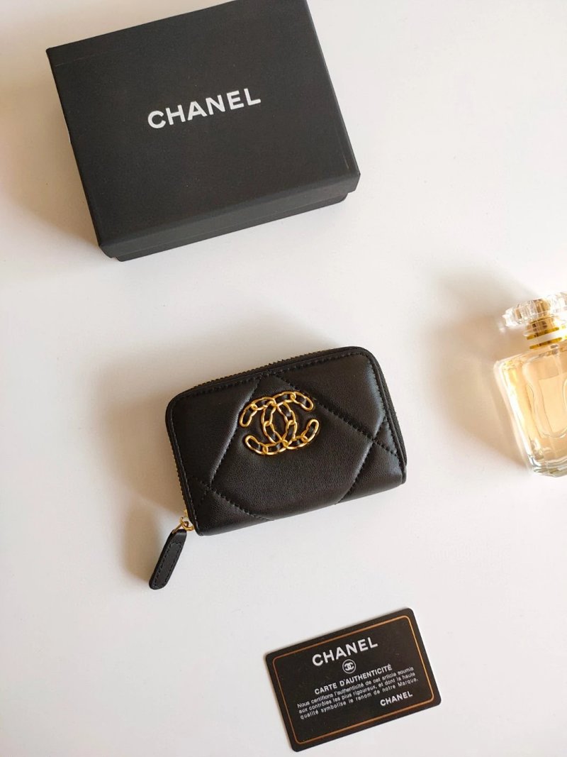 Chanel coin purse