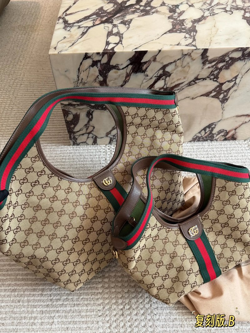 Gucci shopping bag