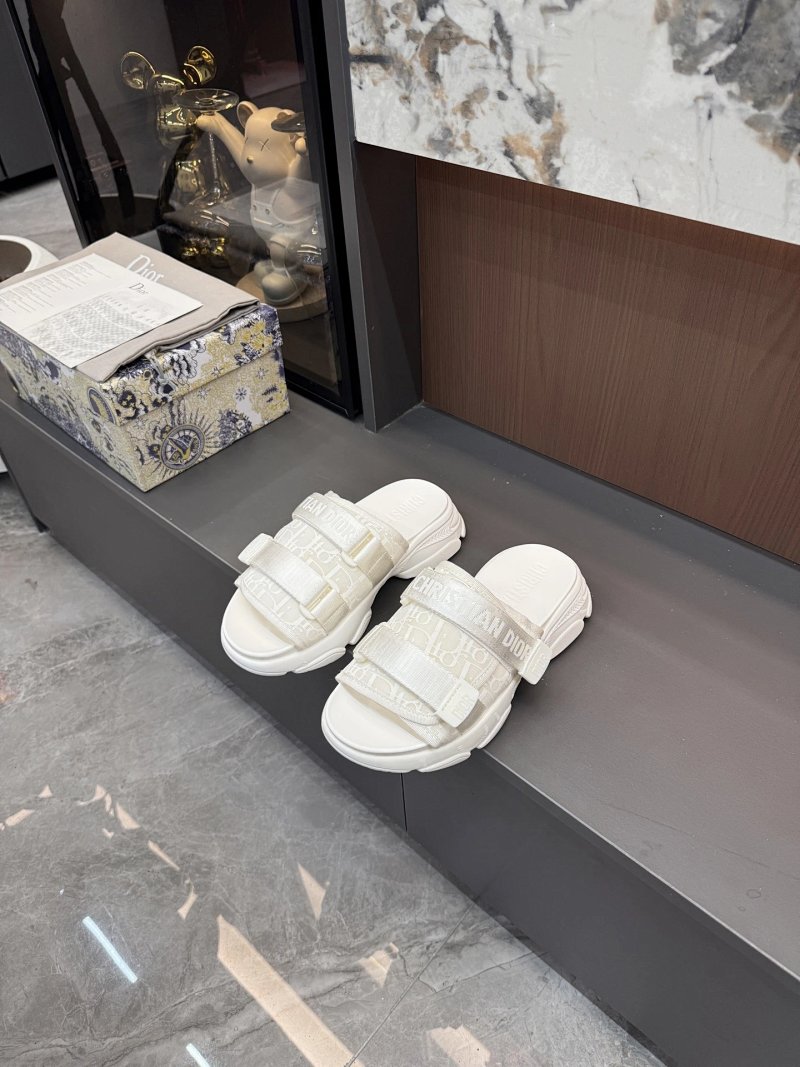 Dior slides
