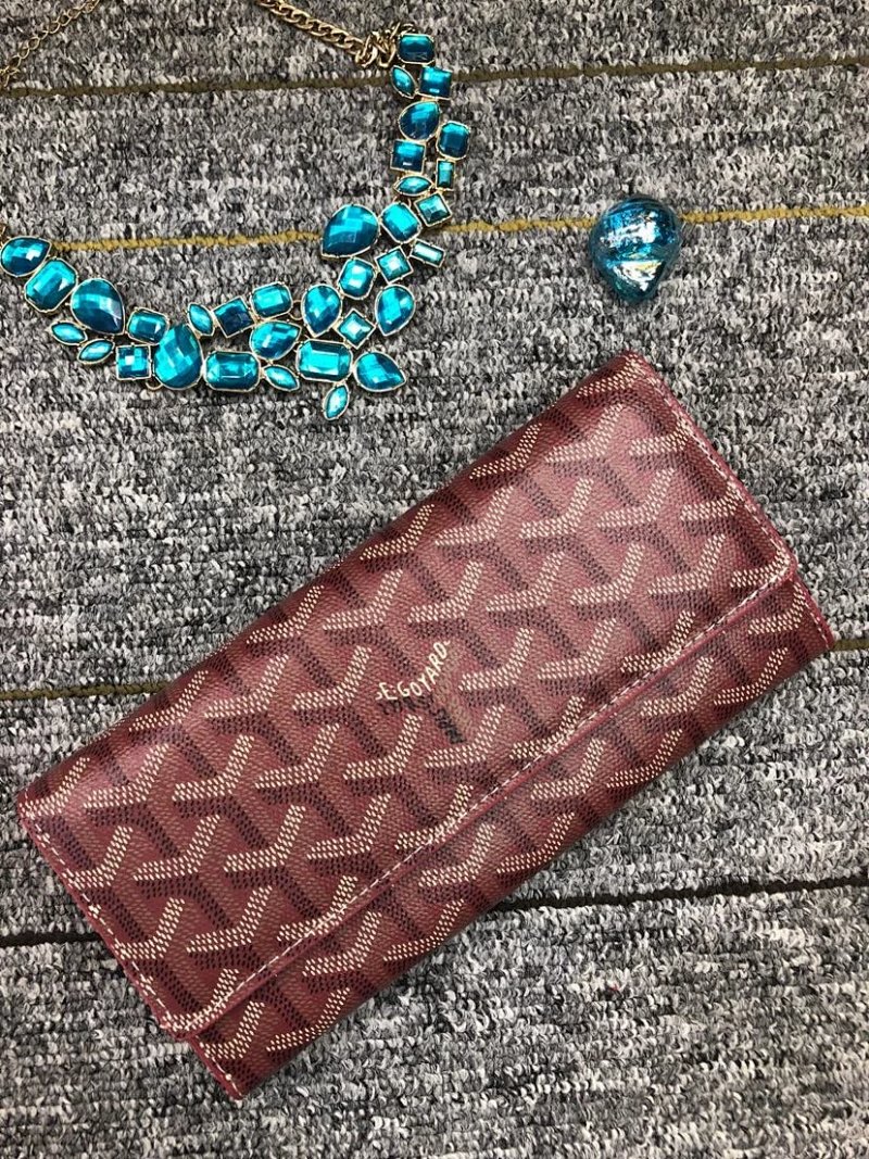 Goyard clutch