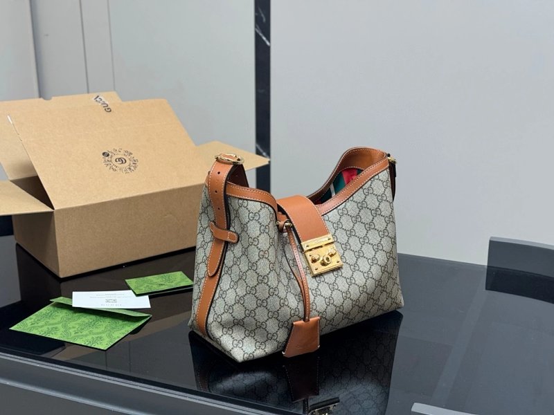 Gucci tote bag