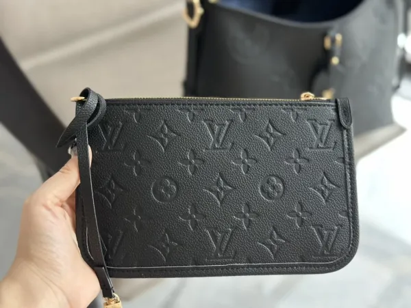 Louis Vuitton Onthego Hobo Bag Milk White Shoulder Bag - 6