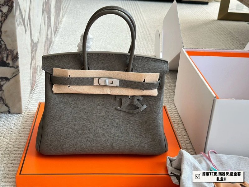Hermès tote bag