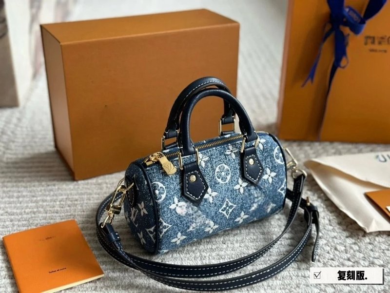Louis Vuitton crossbody bag