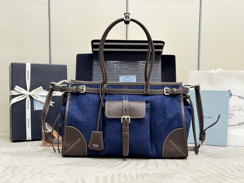 Tote bag from Apple