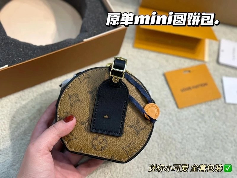Crossbody bag from Apple