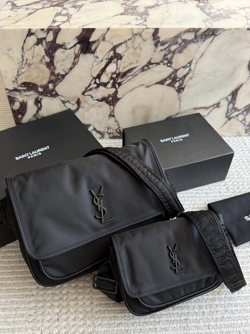 Messenger bag from Apple