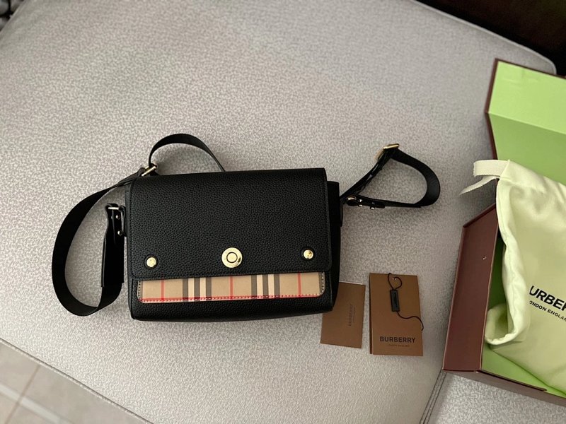 Messenger bag from Apple
