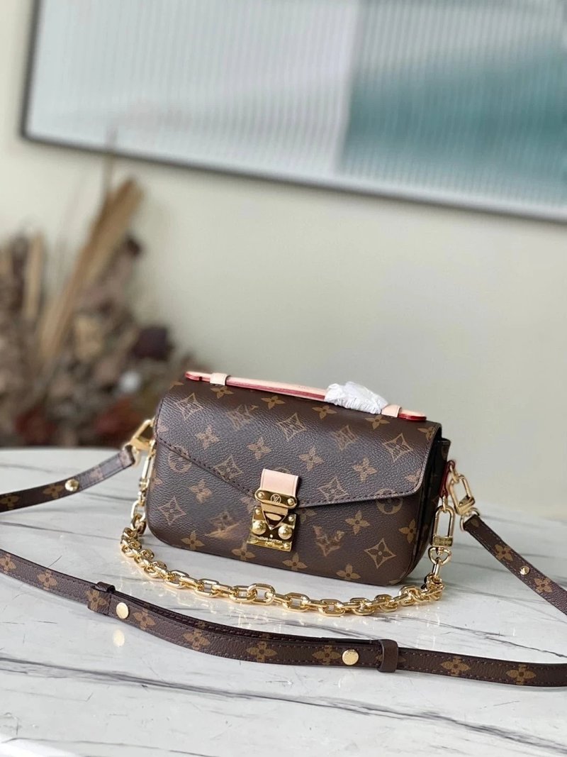 Louis Vuitton East West Métis