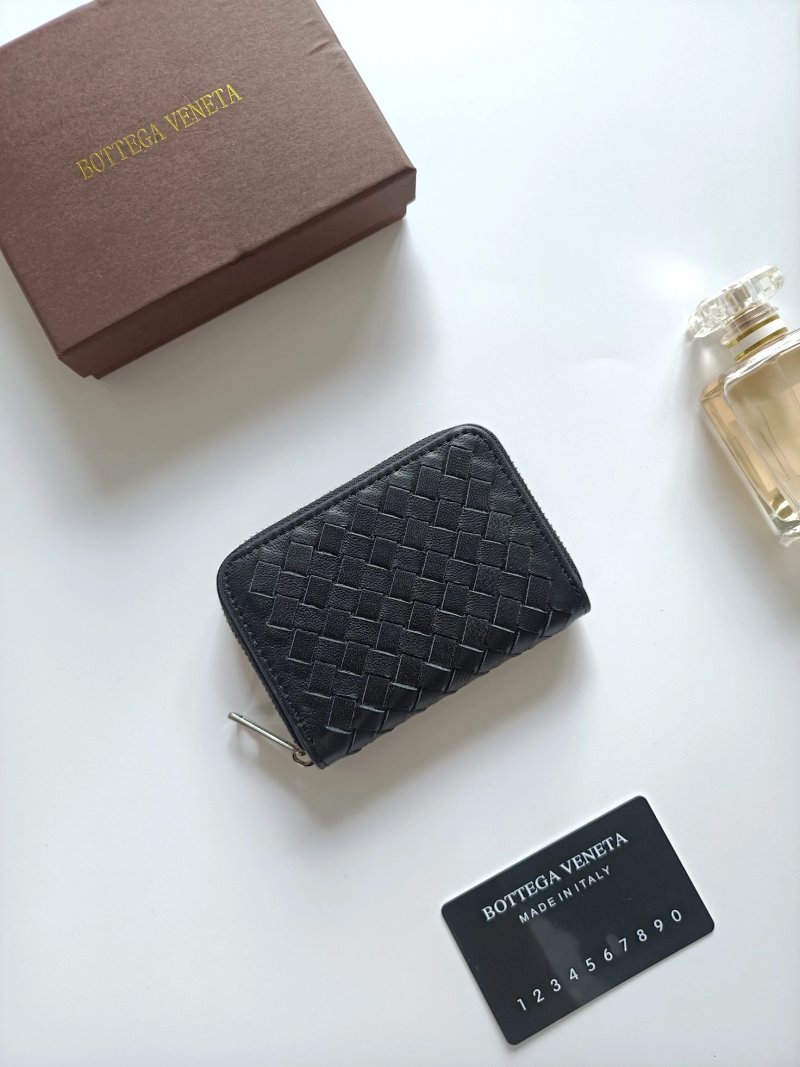 Coin purse from Apple