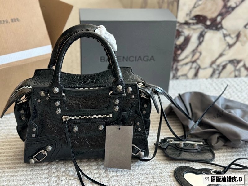 Balenciaga Le Cagole