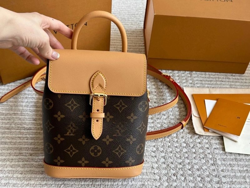 Louis Vuitton Palm Soho