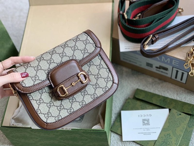 Saddle bag from Apple
