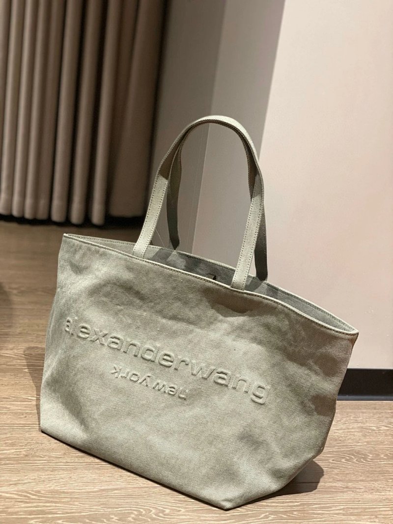 Shopping bag from Apple