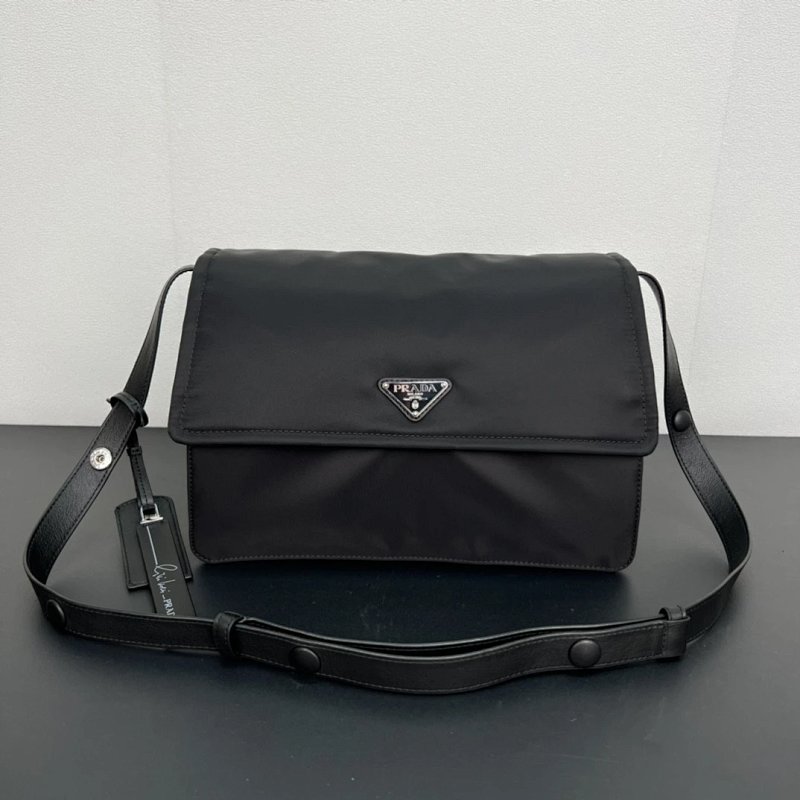 Messenger bag from Apple