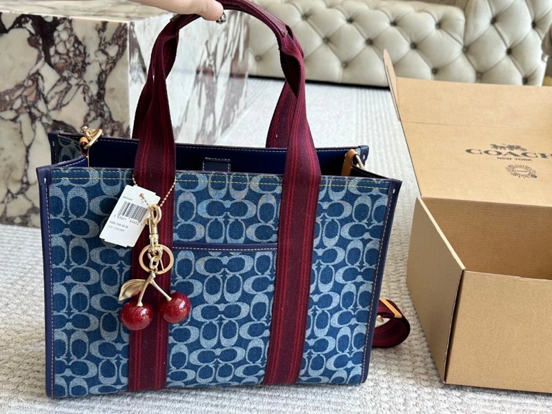 Tote bag from Apple