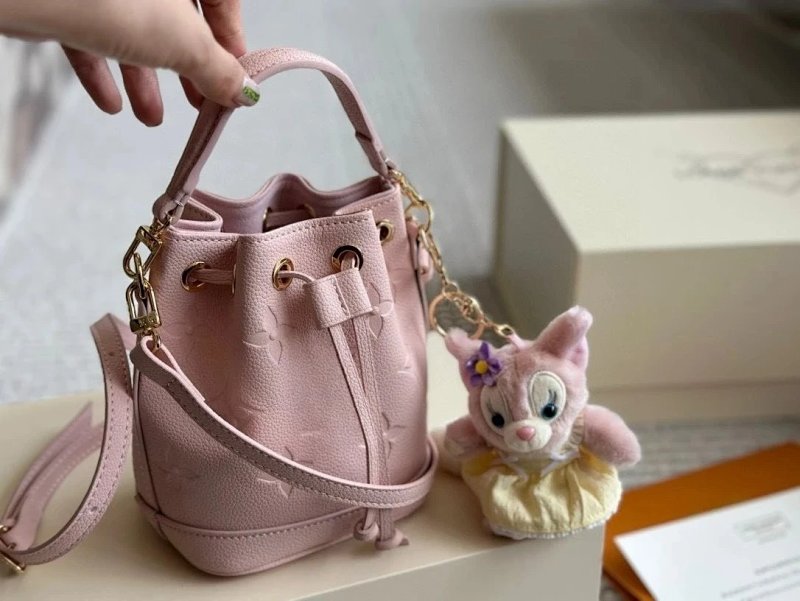 Louis Vuitton crossbody bag