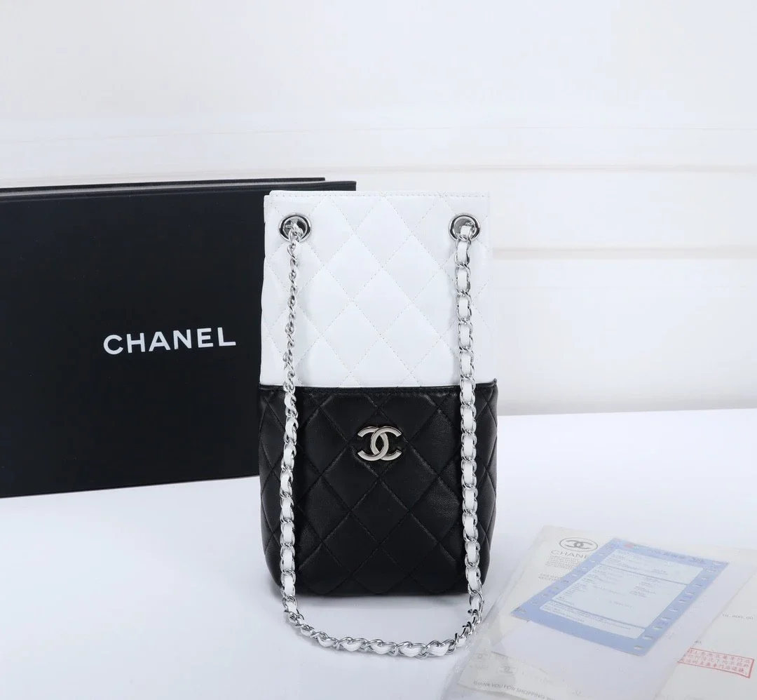chanel香奈儿黑白拼色牛皮水桶包双C链条女包菱格纹斜挎包竖款单
