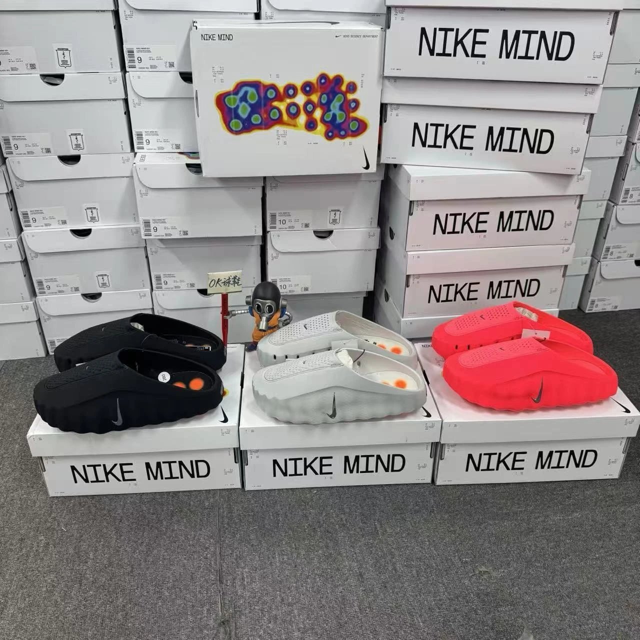 Nike Mind Black Slip-On Shoes
