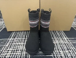 thumbnail for MADEBYSWAG Independent: Three-patch black snow boots
